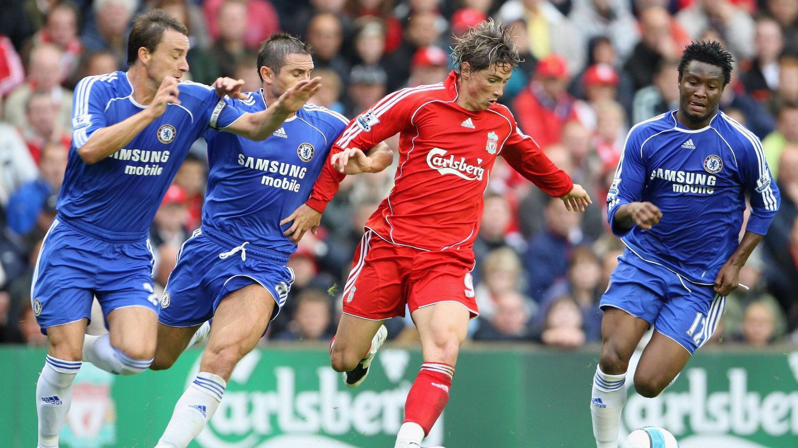 南安普顿后防球员戏耍队友获点赞，南安普顿 球队