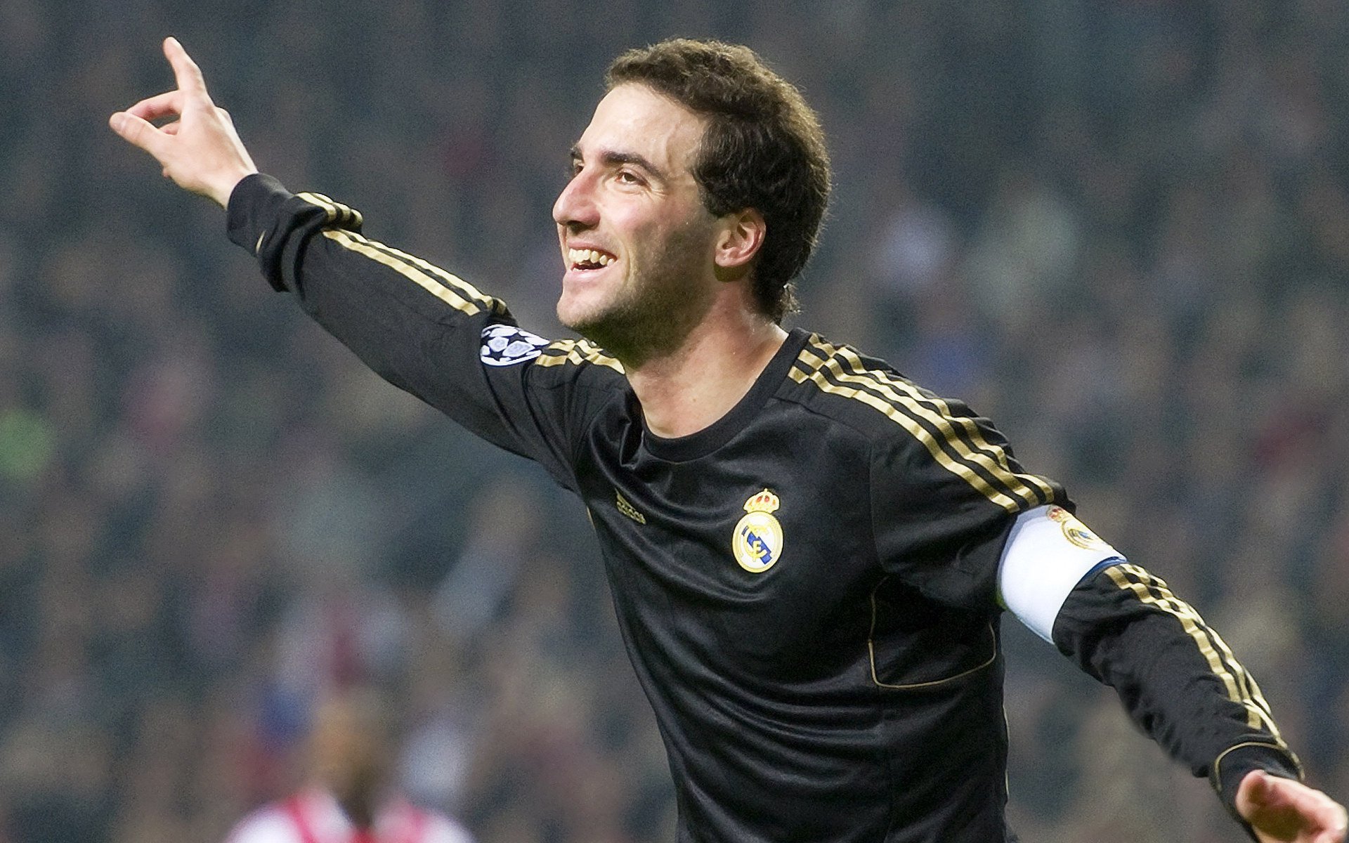 米兰体育官方网址入口-维达德卡萨布兰卡与国际足球组织达成合作协议，大伟卡萨布兰卡